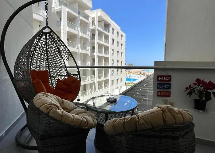 Enjoy Paradise Hotel *